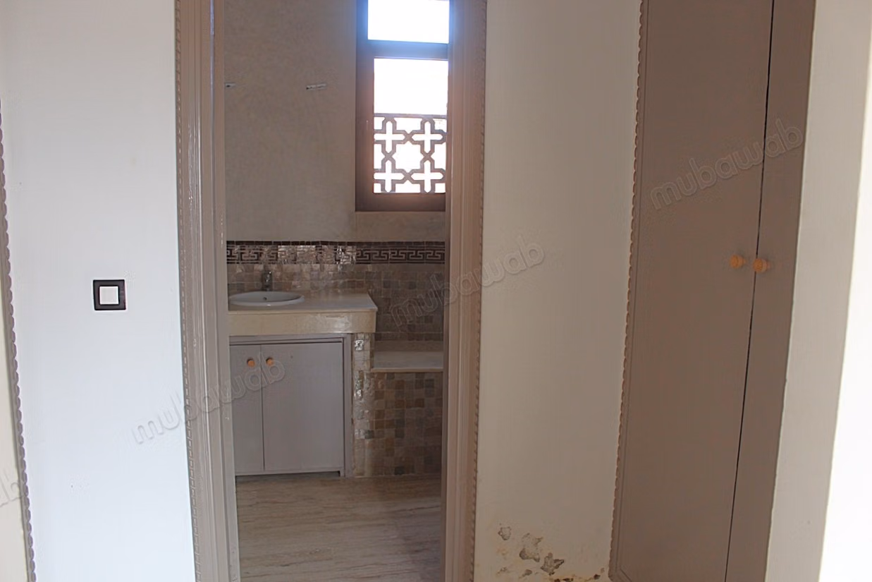 Villa a Louer vide de trois chambres