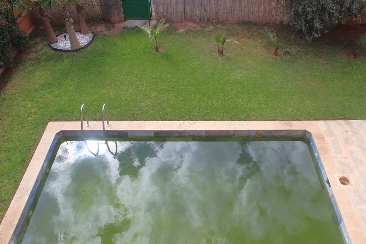 Villa a Louer vide de trois chambres