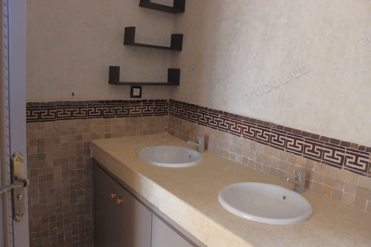 Villa a Louer vide de trois chambres