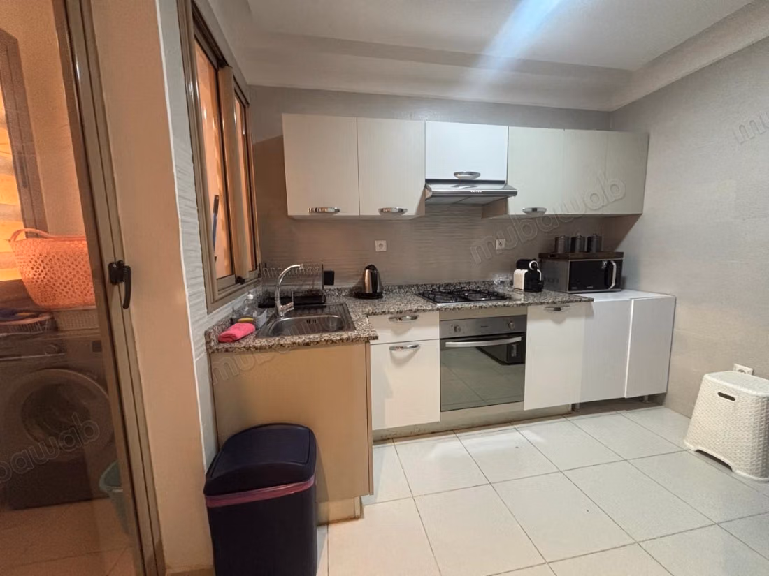 Appartamento in vendita ad Agdal. Superficie totale 80 m². Proprietà arredata
