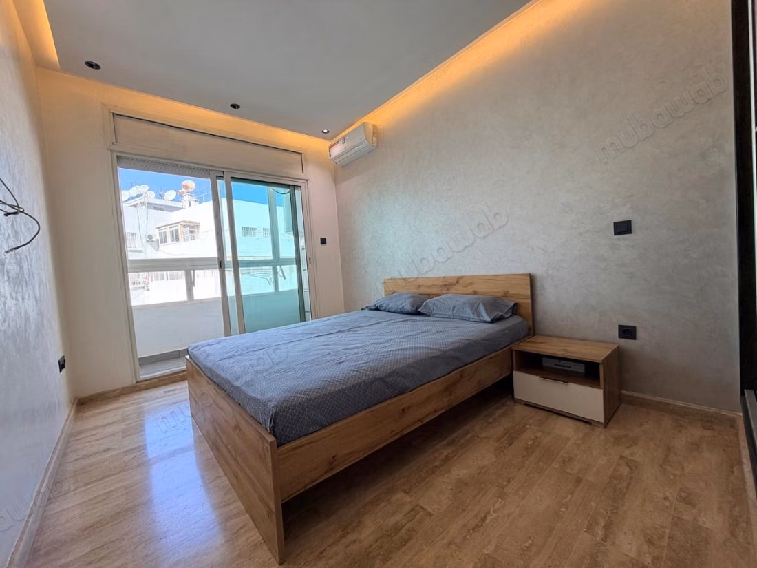 Bel appartement à vendre à Val Fleury. 3 chambres. Service de concierge, cheminée
