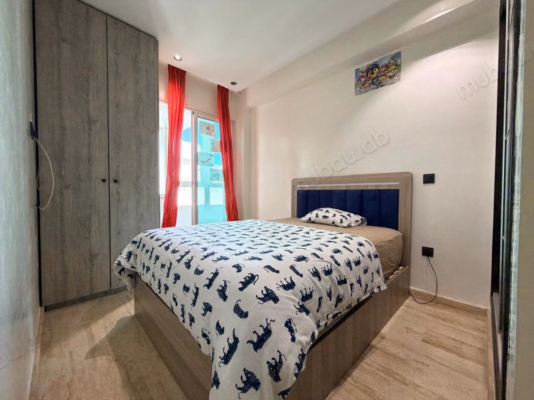 Bel appartement à vendre à Val Fleury. 3 chambres. Service de concierge, cheminée