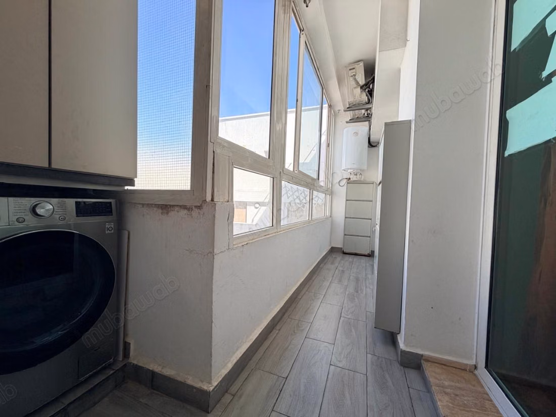 Bel appartement à vendre à Val Fleury. 3 chambres. Service de concierge, cheminée