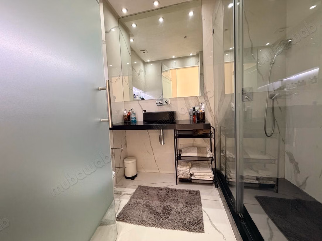 Bel appartement à vendre à Val Fleury. 3 chambres. Service de concierge, cheminée