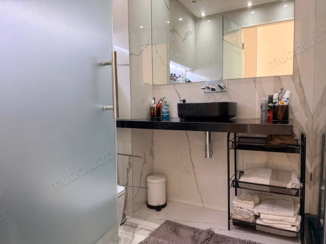 Bel appartement à vendre à Val Fleury. 3 chambres. Service de concierge, cheminée
