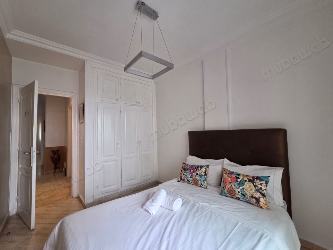 Bel appartement à louer à Gauthier. 4 grandes chambres. Bien décoré