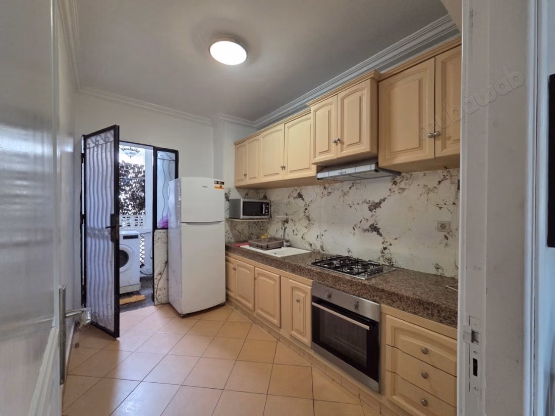 Bel appartement à louer à Gauthier. 4 grandes chambres. Bien décoré