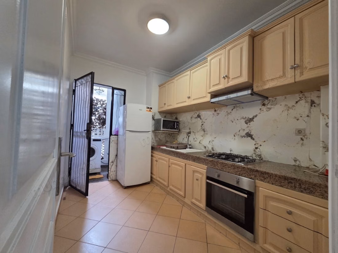 Bel appartement à louer à Gauthier. 4 grandes chambres. Bien décoré