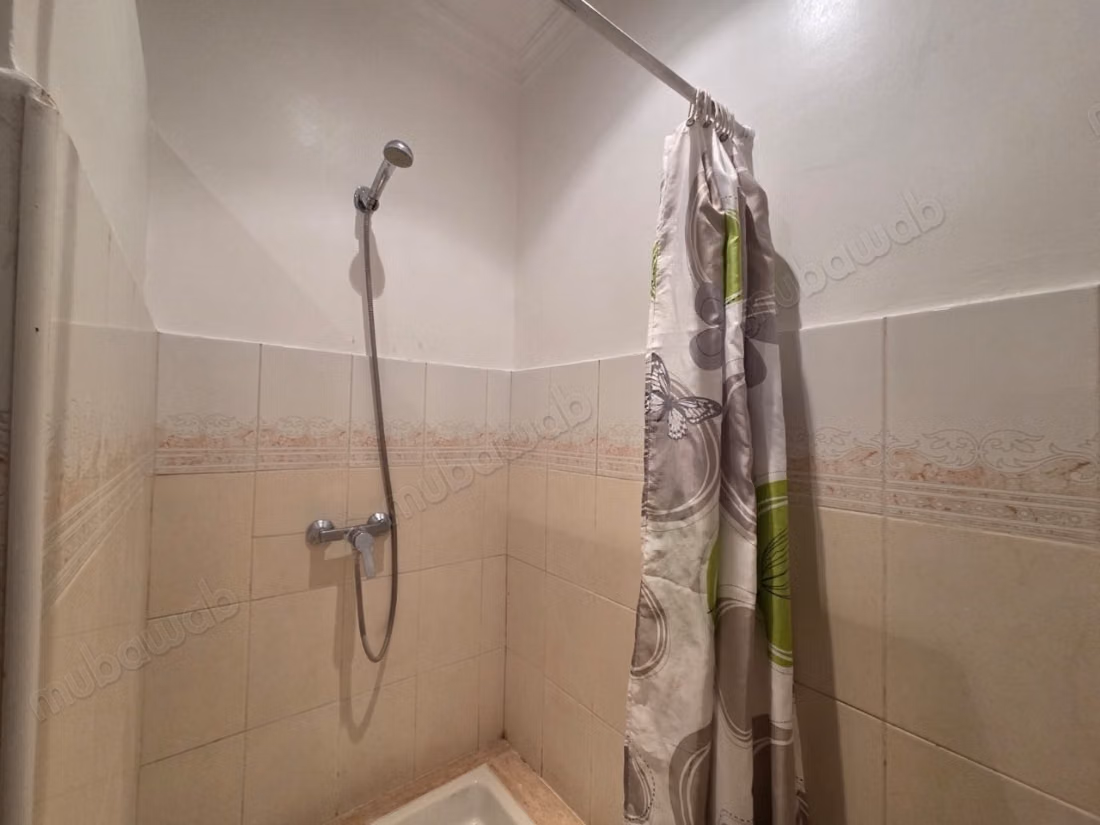Bel appartement à louer à Gauthier. 4 grandes chambres. Bien décoré