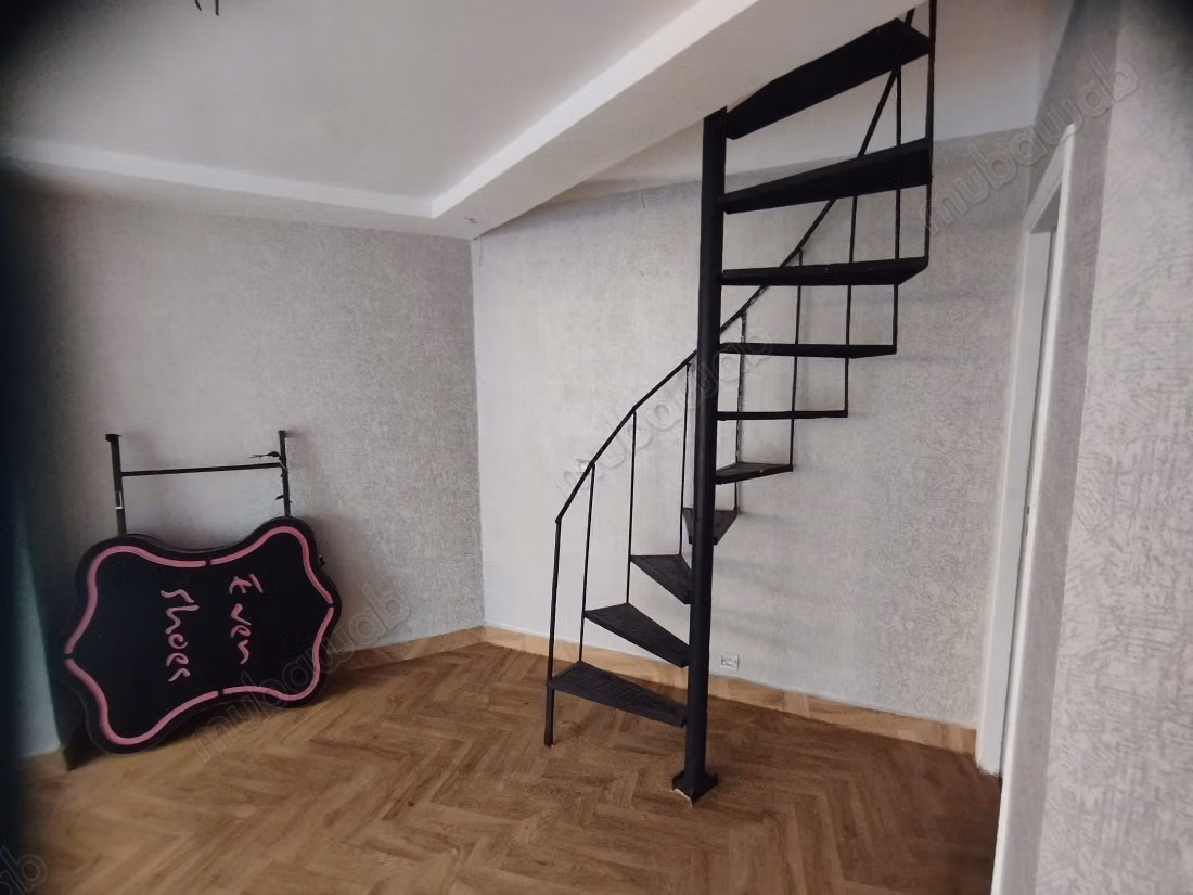 Superbe Local Commercial 55m2 
Bourgogne extension