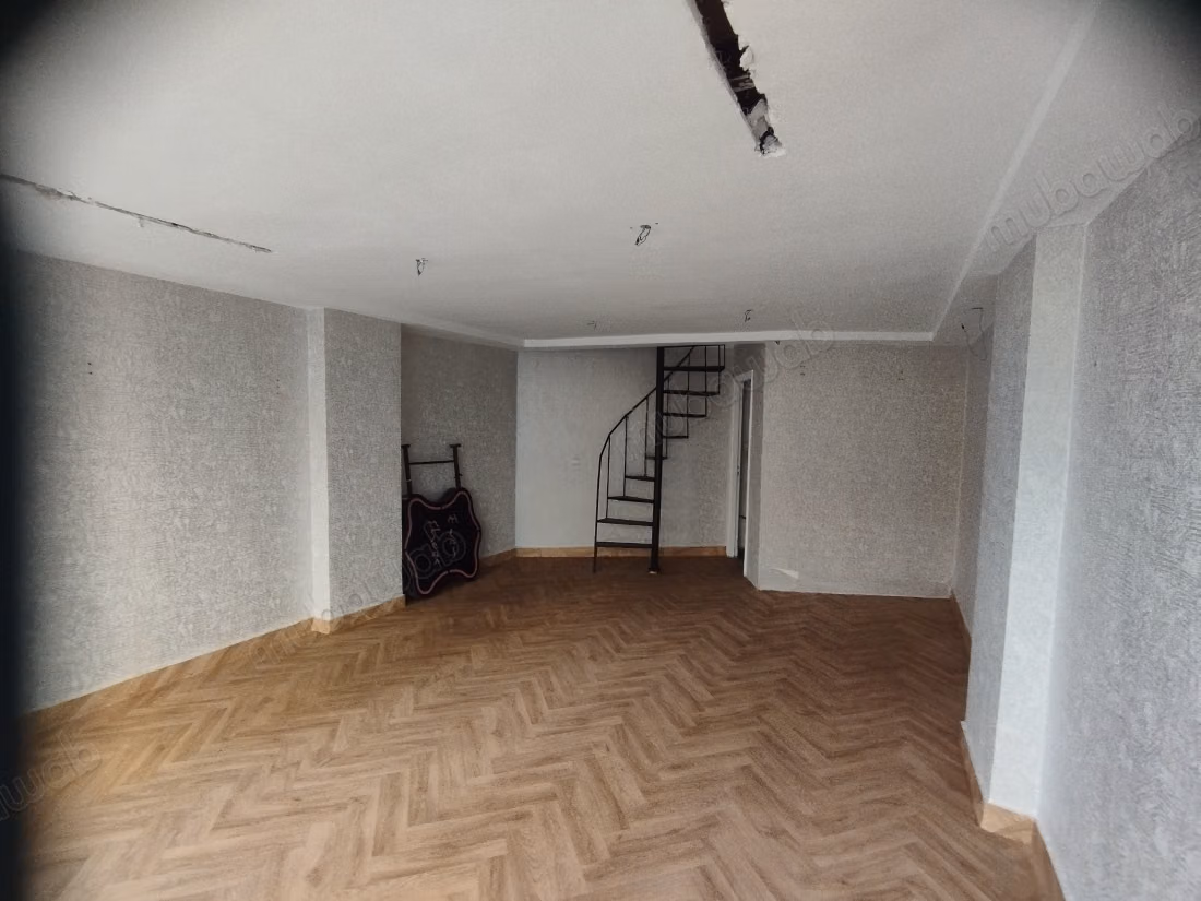 Superbe Local Commercial 55m2 
Bourgogne extension