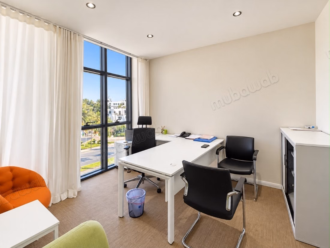 Plateau de bureau 220m rte del jadida 
oasis