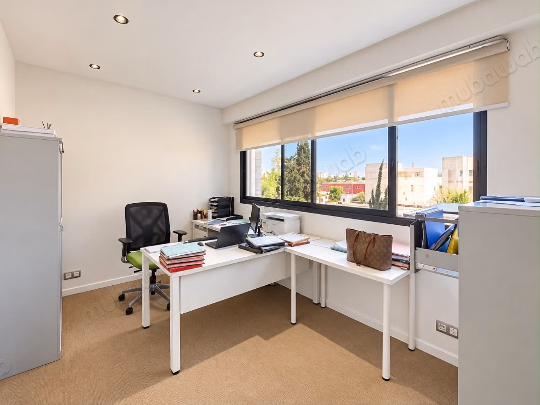 Plateau de bureau 220m rte del jadida 
oasis