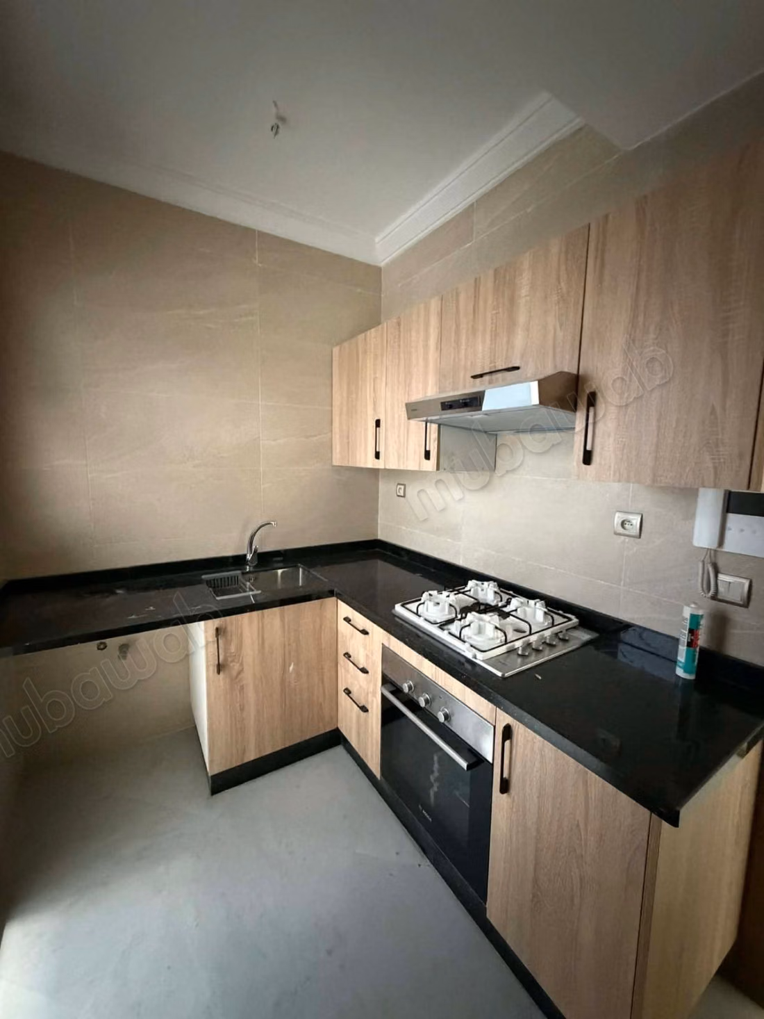 Appartement vide de deux chambres a louer