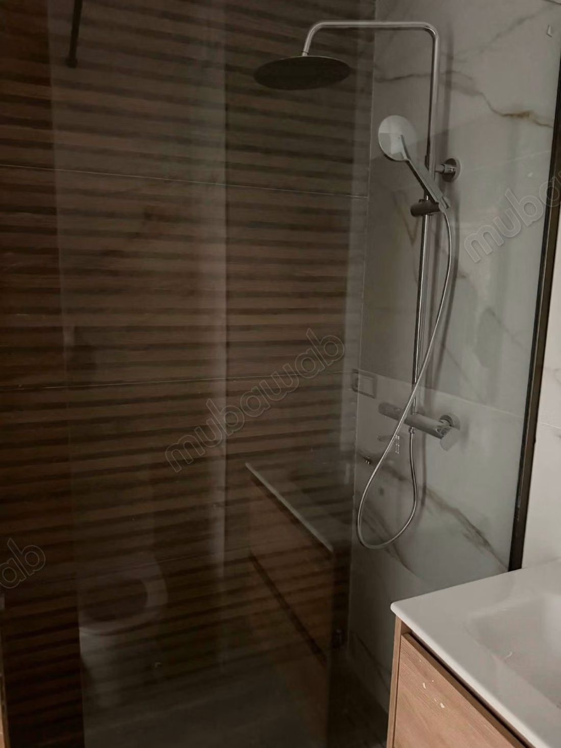 Appartement vide de deux chambres a louer
