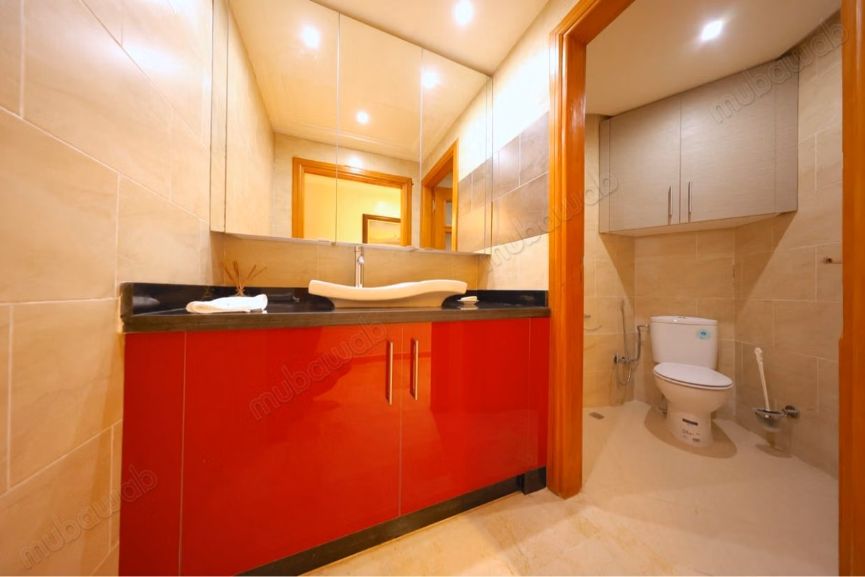 Appartement à louer en Centre. Surface totale 240 m².
Concierge et climatisation