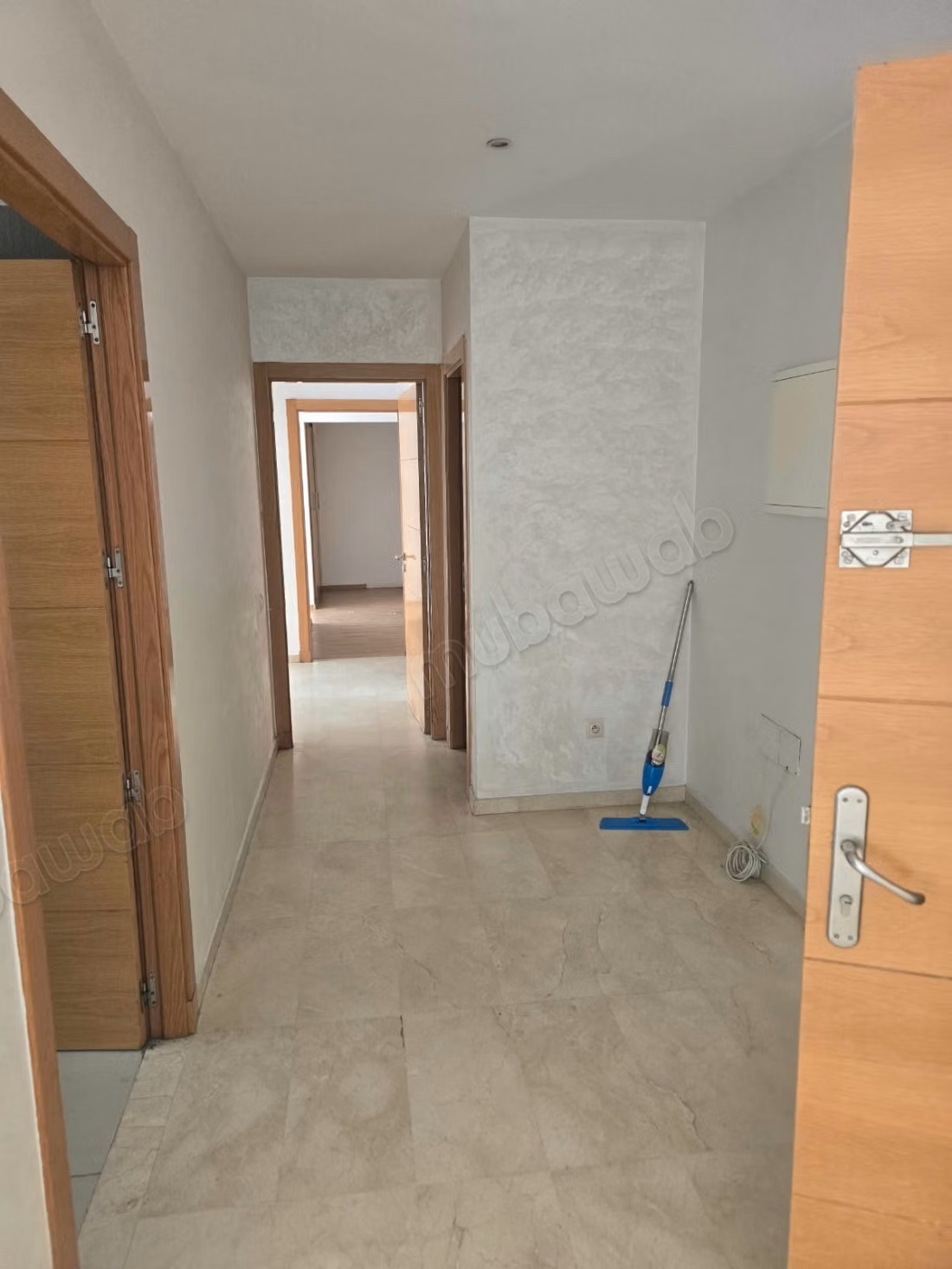 Appartement à louer à Belvédère. 3 chambres agréables. Système de parabole et résidence sécurisée