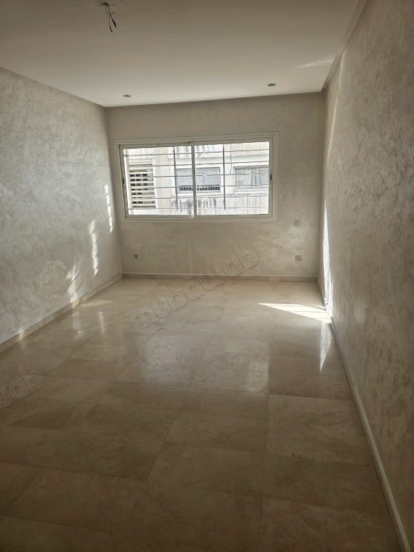 Appartement à louer à Belvédère. 3 chambres agréables. Système de parabole et résidence sécurisée