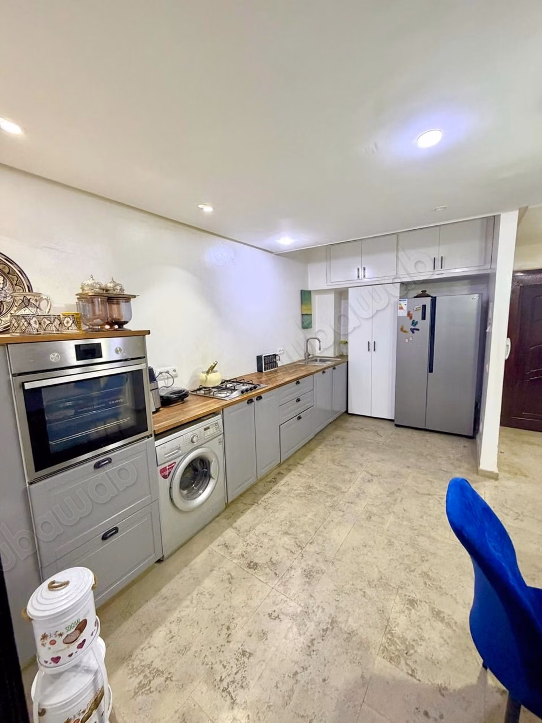 Duplex en vente à Guéliz. Surface totale 129 m². Résidence avec concierge, climatisation générale