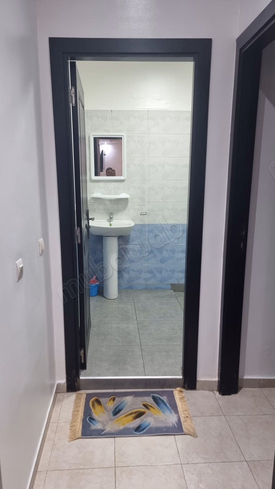 Vend appartement à Hay Salam.
Surface totale 55 m².
Meublé