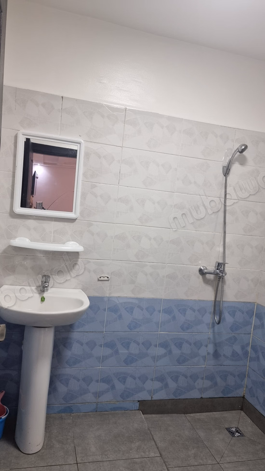 Vend appartement à Hay Salam.
Surface totale 55 m².
Meublé