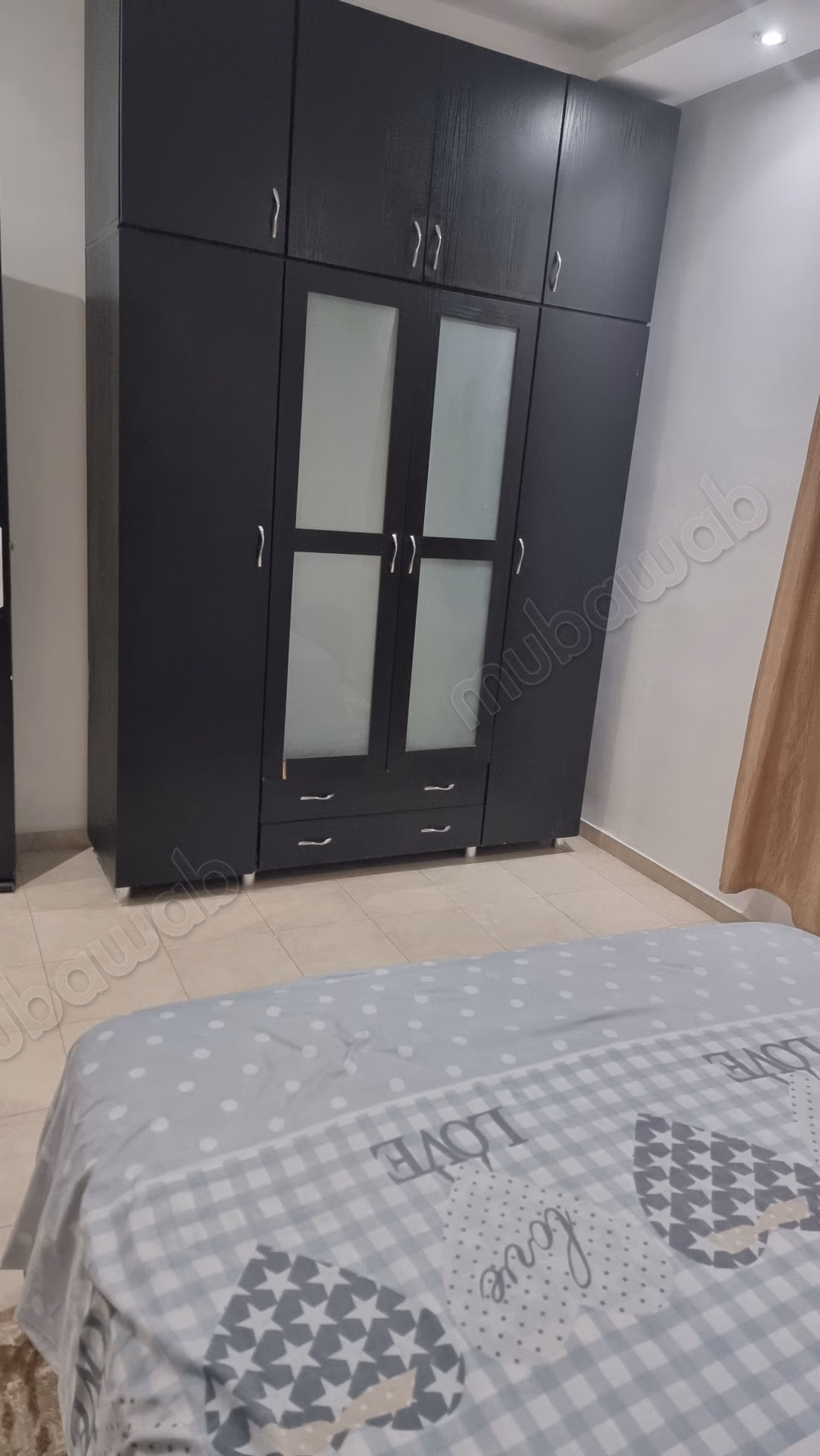 Vend appartement à Hay Salam.
Surface totale 55 m².
Meublé