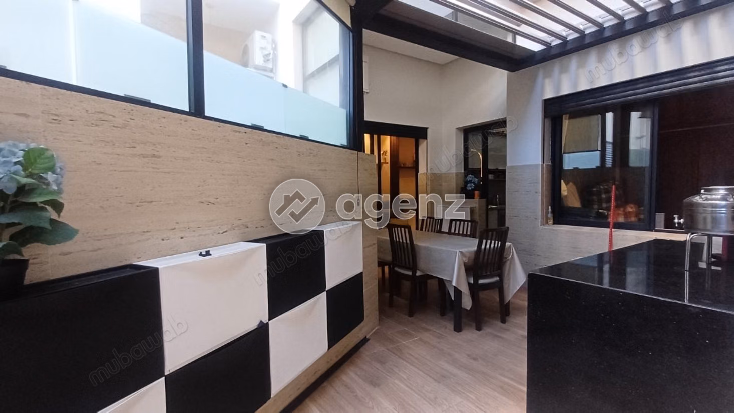 Appartement à vendre 120 m², 3 chambres 
Aïn Sebaâ 
Casablanca