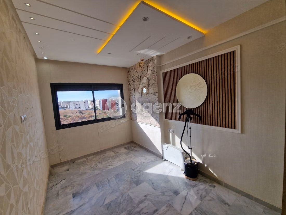Appartement à vendre 114 m², 3 chambres 
Route immouzer 
Fès