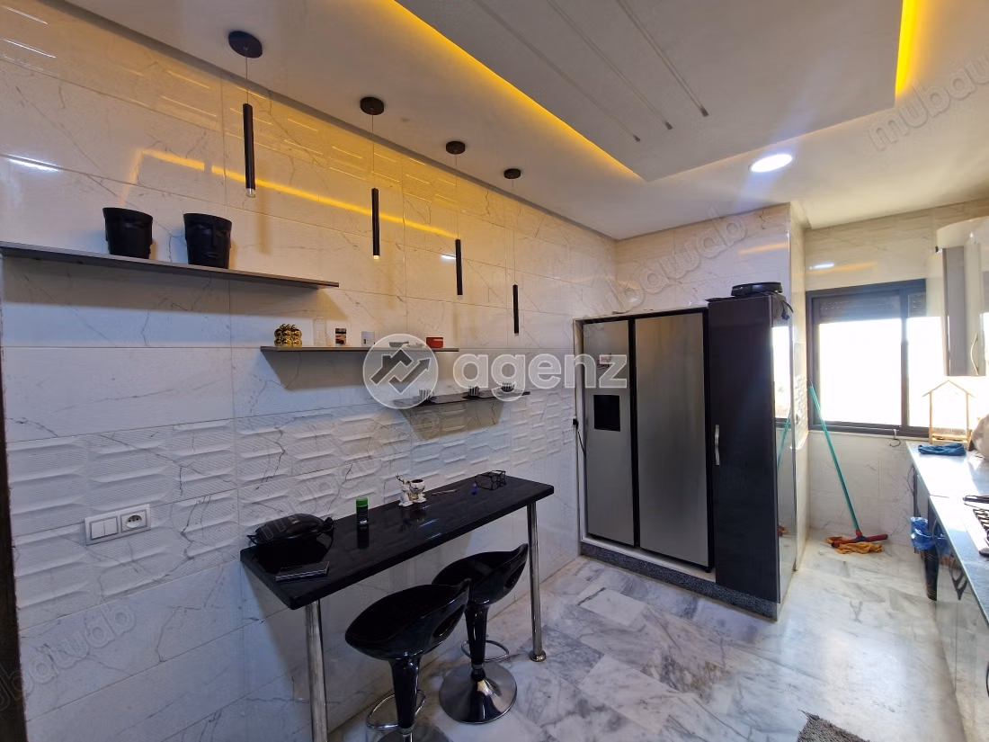 Appartement à vendre 114 m², 3 chambres 
Route immouzer 
Fès