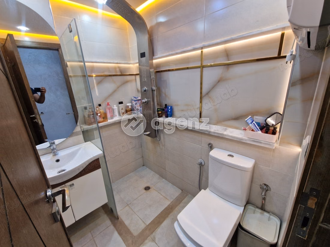 Appartement à vendre 114 m², 3 chambres 
Route immouzer 
Fès