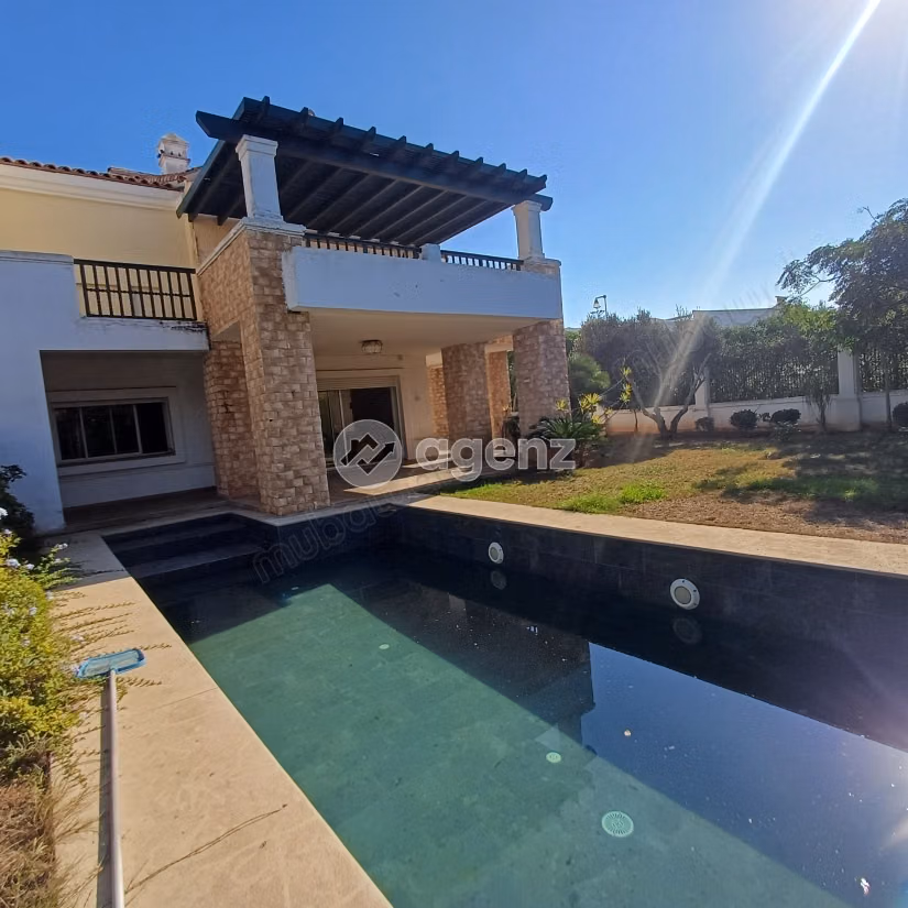 Villa à vendre 741 m², 5 chambres Route d'Azzemmour Dar Bouazza