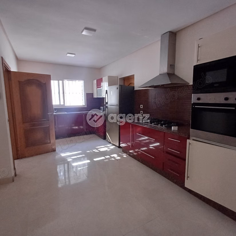 Villa à vendre 741 m², 5 chambres Route d'Azzemmour Dar Bouazza