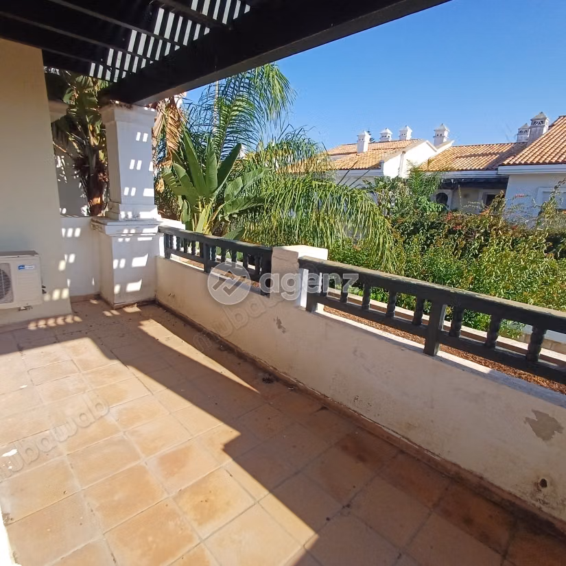 Villa à vendre 741 m², 5 chambres Route d'Azzemmour Dar Bouazza