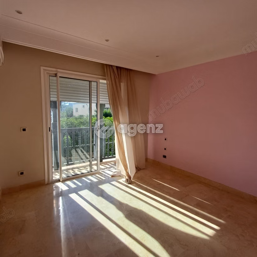 Villa à vendre 741 m², 5 chambres Route d'Azzemmour Dar Bouazza