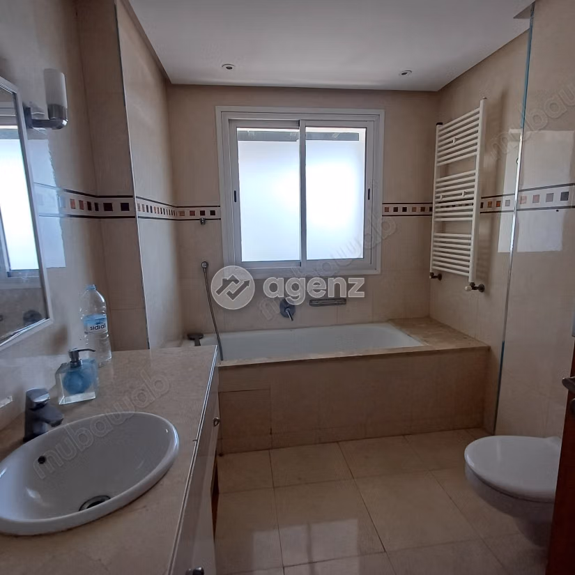 Villa à vendre 741 m², 5 chambres Route d'Azzemmour Dar Bouazza