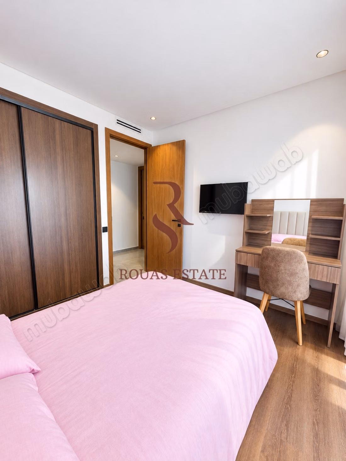 Appartement meublé 3 chambres 134 m² CFC