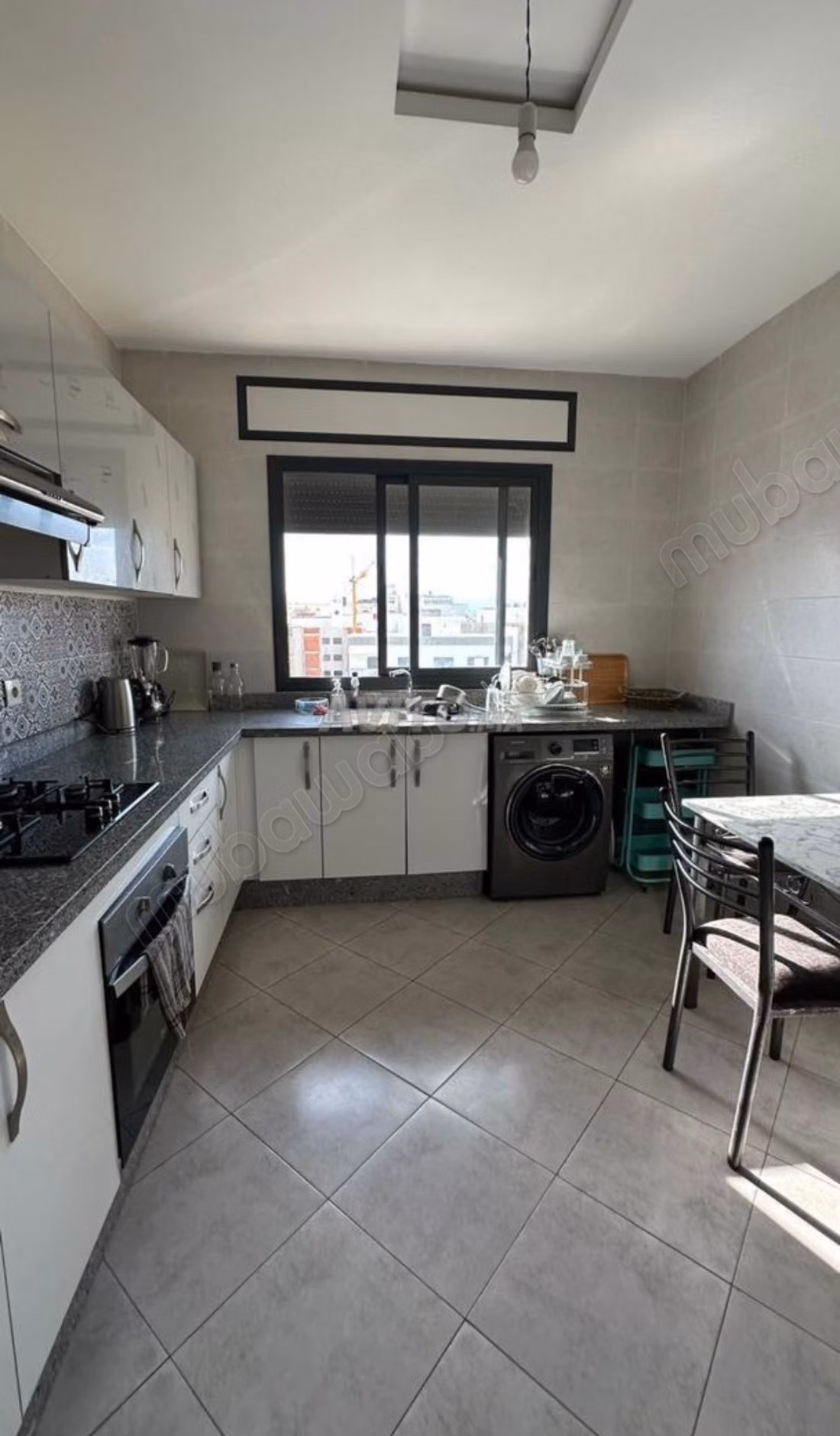 Superbe appartement à vendre à Martil. 2 belles chambres. Meublé