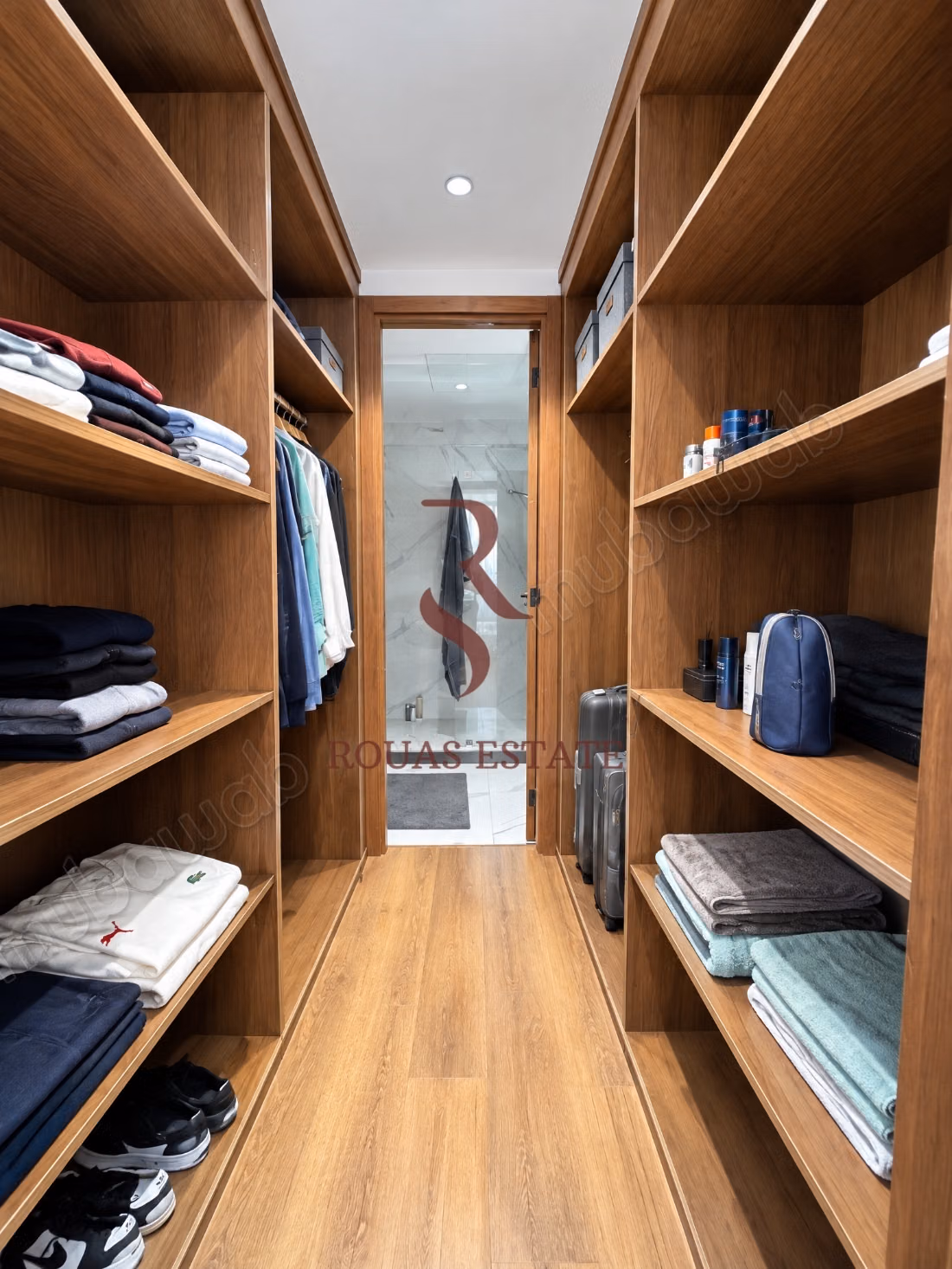 Appartement meublé 3 chambres 137 m² à louer à CFC