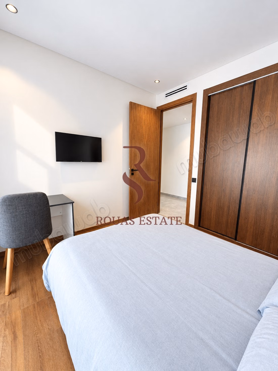 Appartement meublé 3 chambres 137 m² à louer à CFC