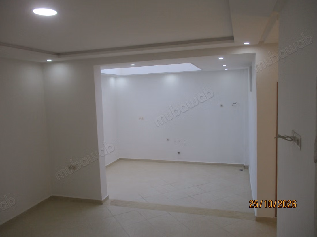 Bureaux à louer à Bir Rami Est. Surface totale 68 m². Sécurisé 24/24