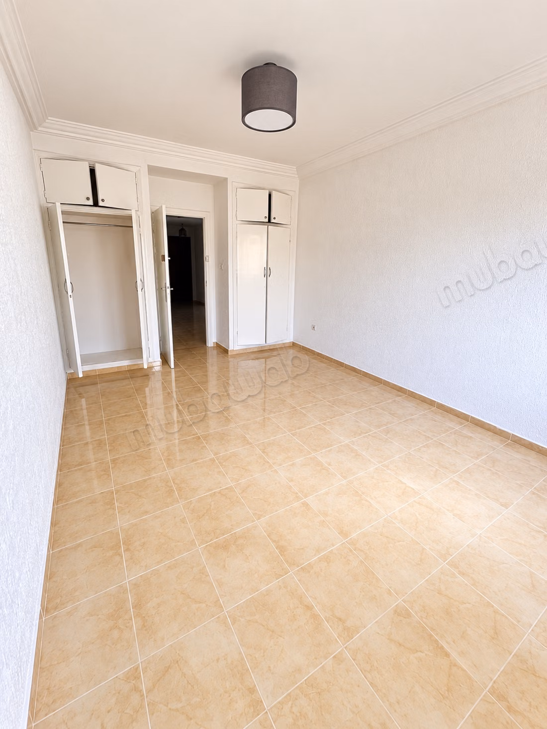 Luminoso 2 habitaciones - sin vistas