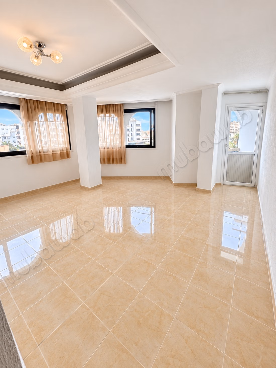 Luminoso 2 habitaciones - sin vistas