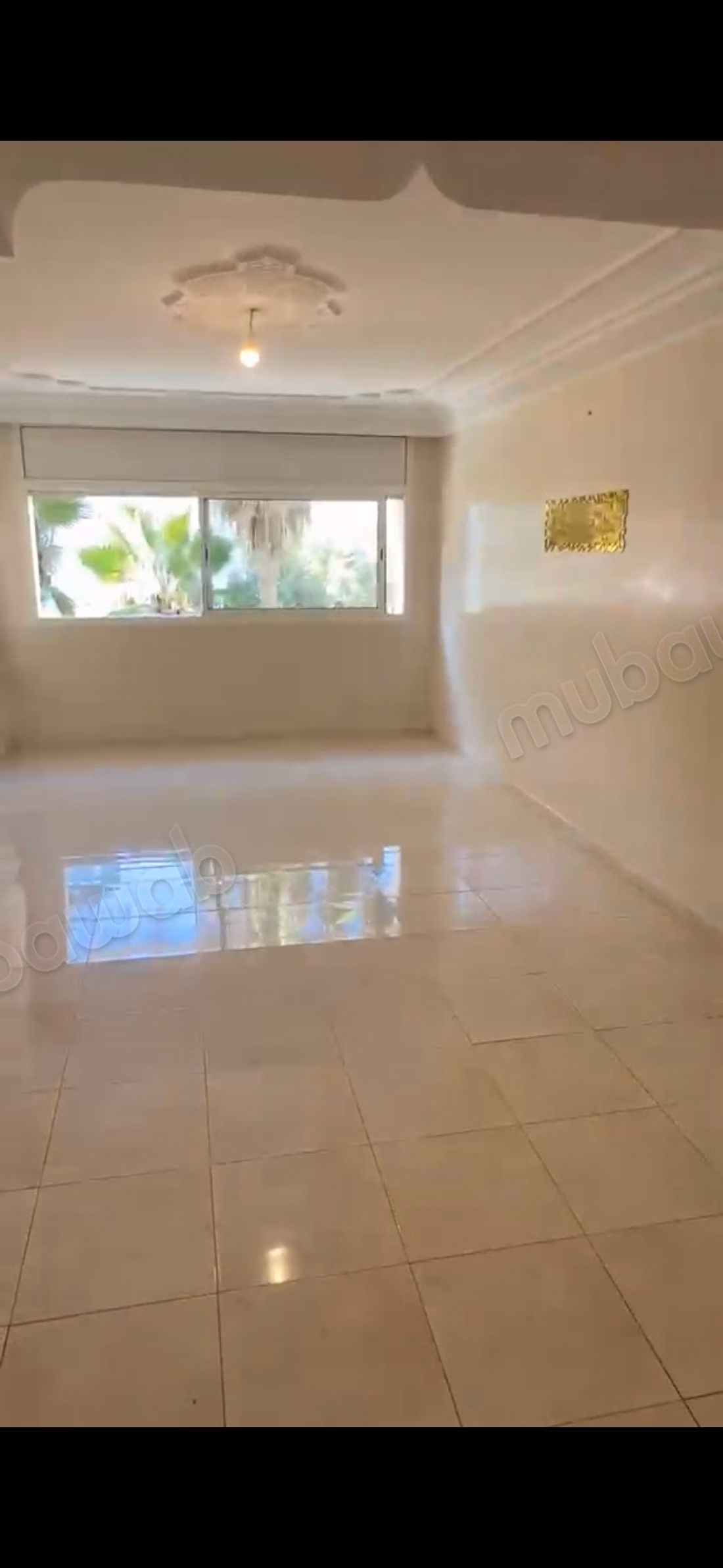 Mooie appartement te huur in Hay Al Fath. 3 comfortabele kamers. Versterkte deur en beveiligde residentie