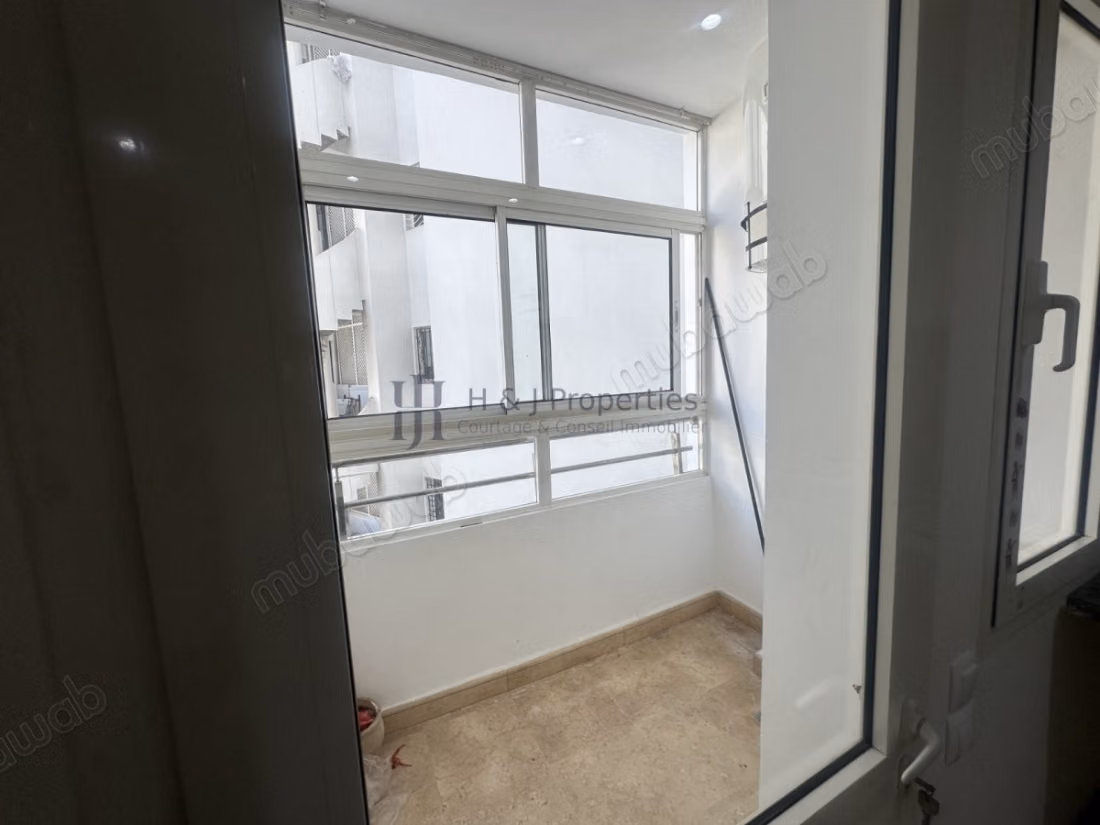 T3 empty 100m² – terrace – secured residence