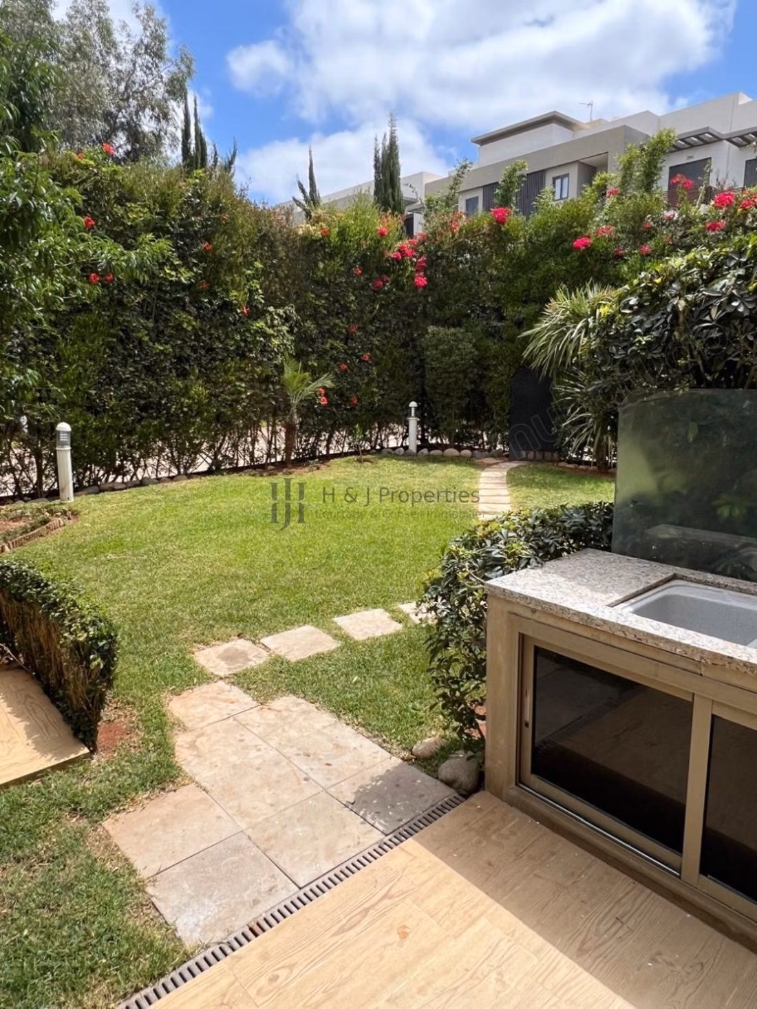T4 meublé 255m² terrasse et jardin