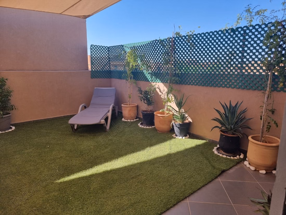 Bel étage de villa a Louer avec terrasse