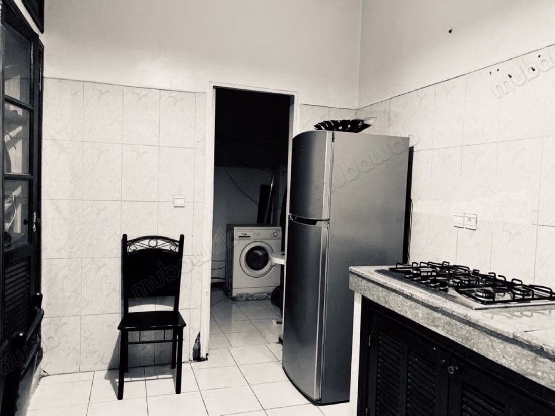 Location d'un appartement en Centre. Superficie 135 m². Salon typique marocain, résidence sécurisée