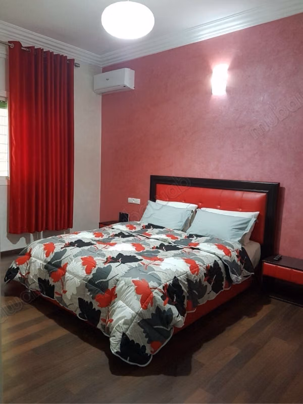 Location d'un appartement en Centre. Superficie 135 m². Salon typique marocain, résidence sécurisée