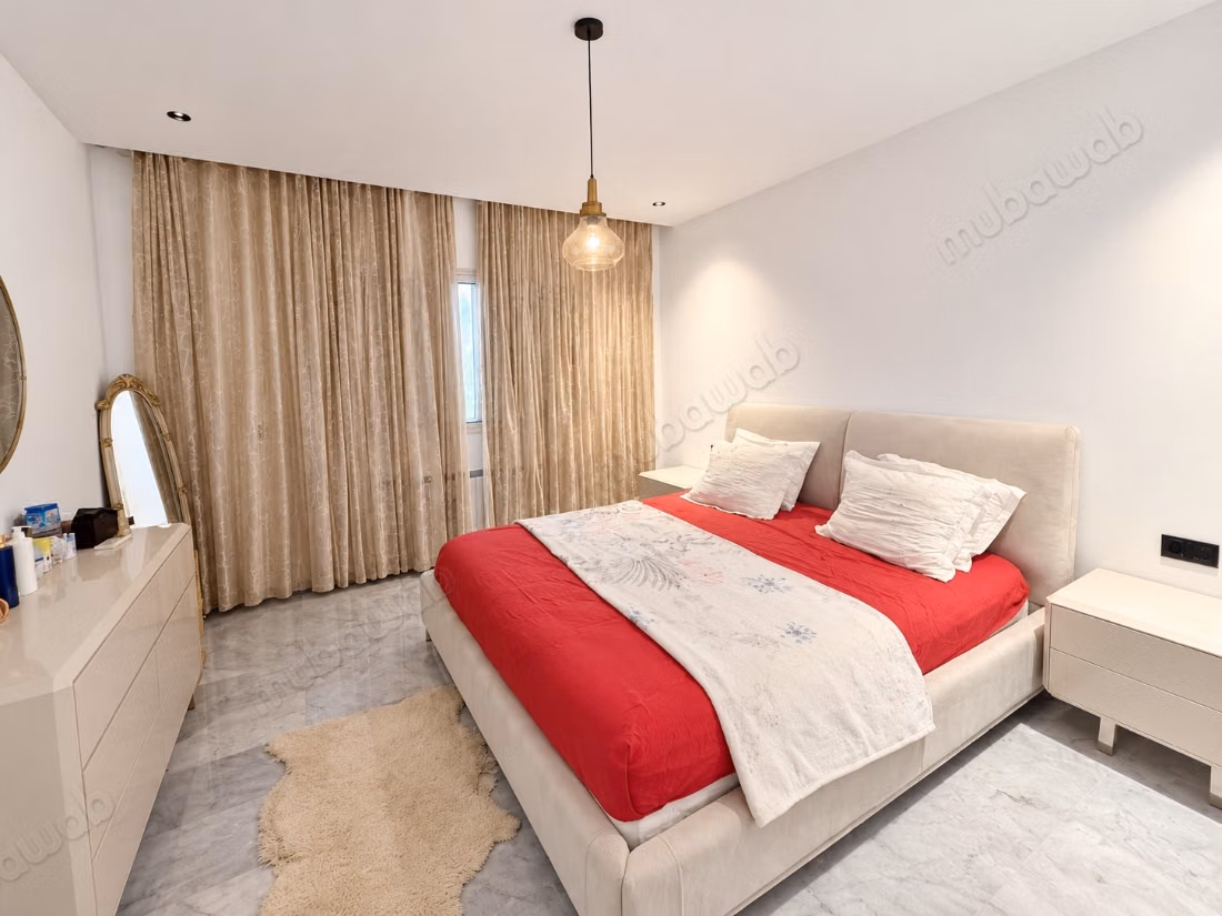 A vendre villa s3 et appartement s2 à l'étage
