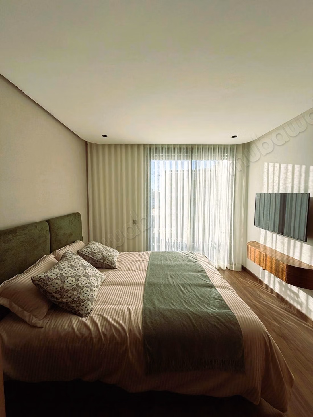 Cosy Studio Neuf meublé THS 52m2 à Q. Oasis 
Ss Vis àVis